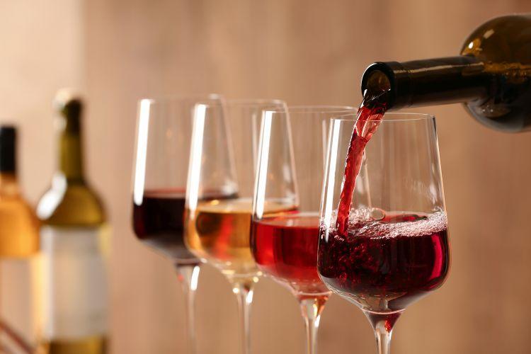 4 francuskie wina półwytrawne, które warto spróbować!