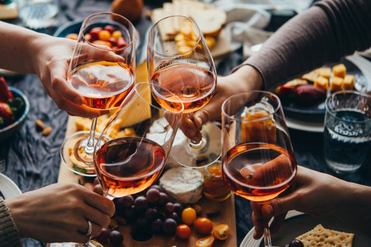 Francuskie alkohole – nie tylko wino i szampan!