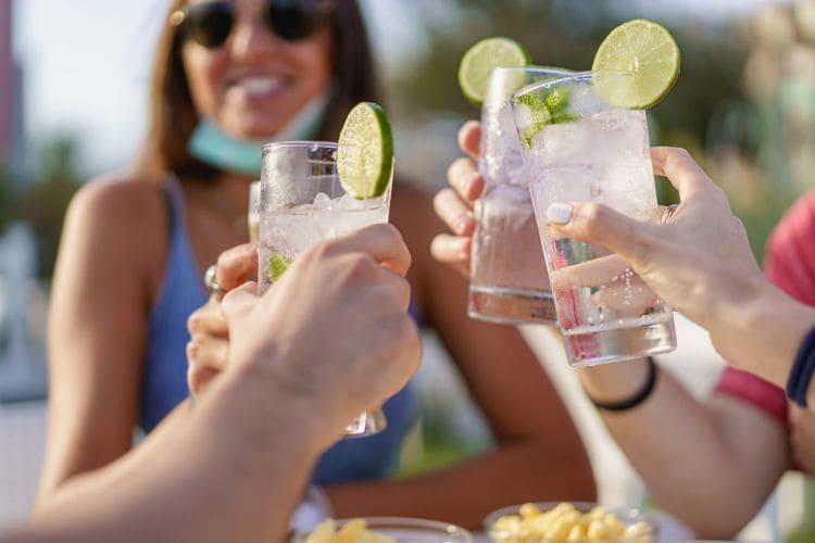 Alkohol na lato – jaki najlepszy?