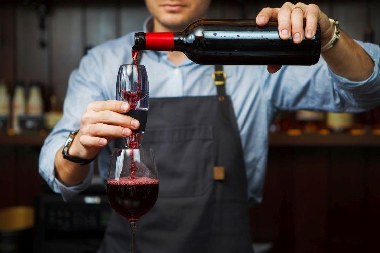 Aerator do wina – co to takiego i dlaczego tego potrzebujesz?