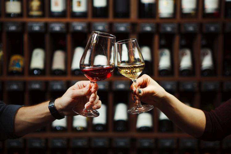Czym się różni wino białe od czerwonego? 10 różnic!