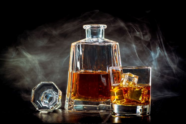 Whisky czy whiskey – co lepsze?