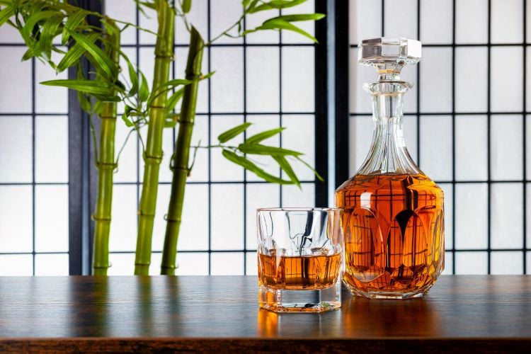 Japońska Whisky Ranking - Wybierz najlepsze whisky z Kraju Kwitnącej Wiśni.  